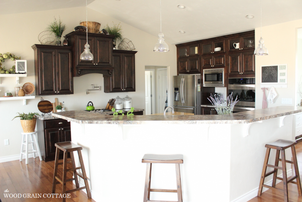 Kitchen | The <br />Wood Grain Cottage