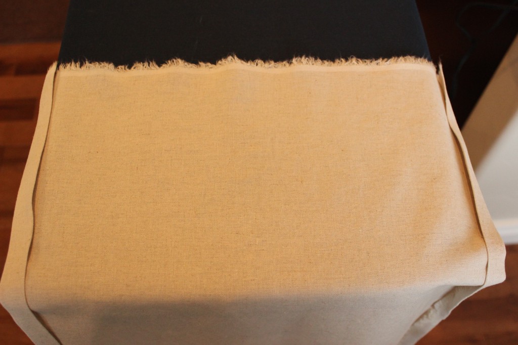 Ruffle Table Runner | The Wood Grain Cottage