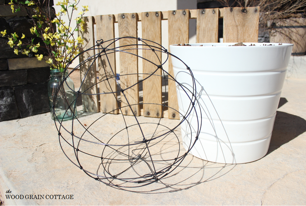 DIY Garden Globes | The Wood Grain Cottage