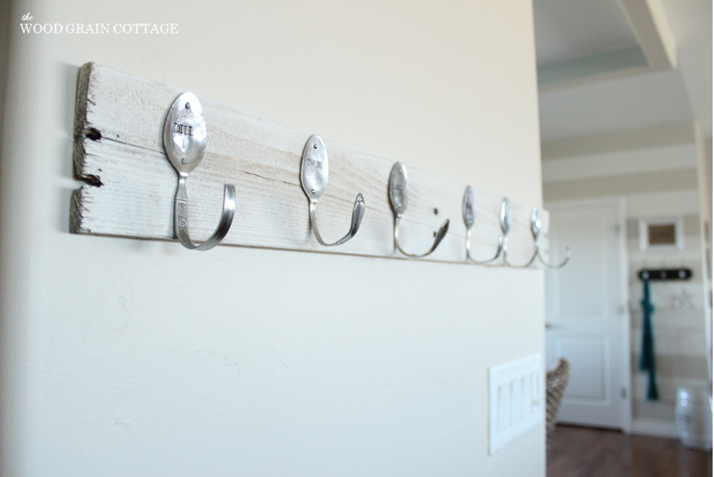 DIY Spoon & Pallet Hook Rack | The Wood Grain Cottage