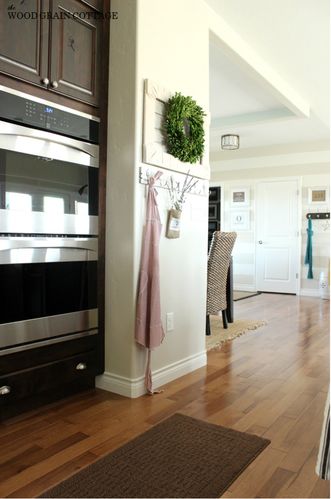 Boxwood Wreath | The Wood Grain Cottage