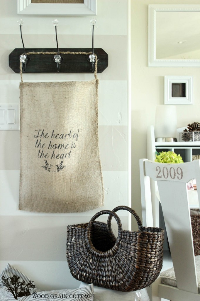 DIY Burlap Flag by The Wood Grain Cottage