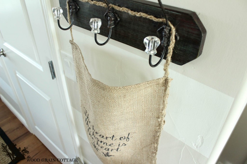 DIY Burlap Flag by The Wood Grain Cottage