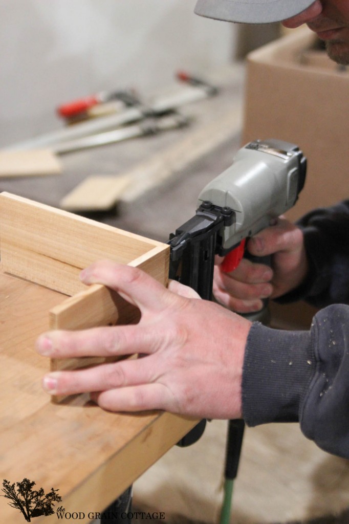 DIY Recipe Box by The Wood Grain Cottage