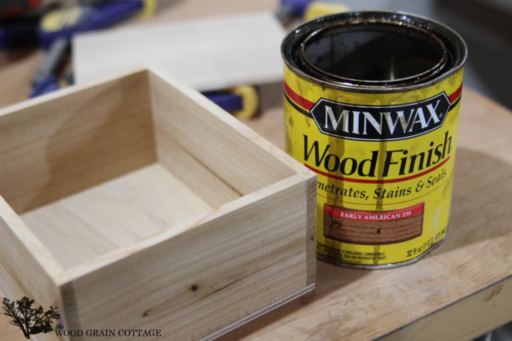 DIY Recipe Box by The Wood Grain Cottage