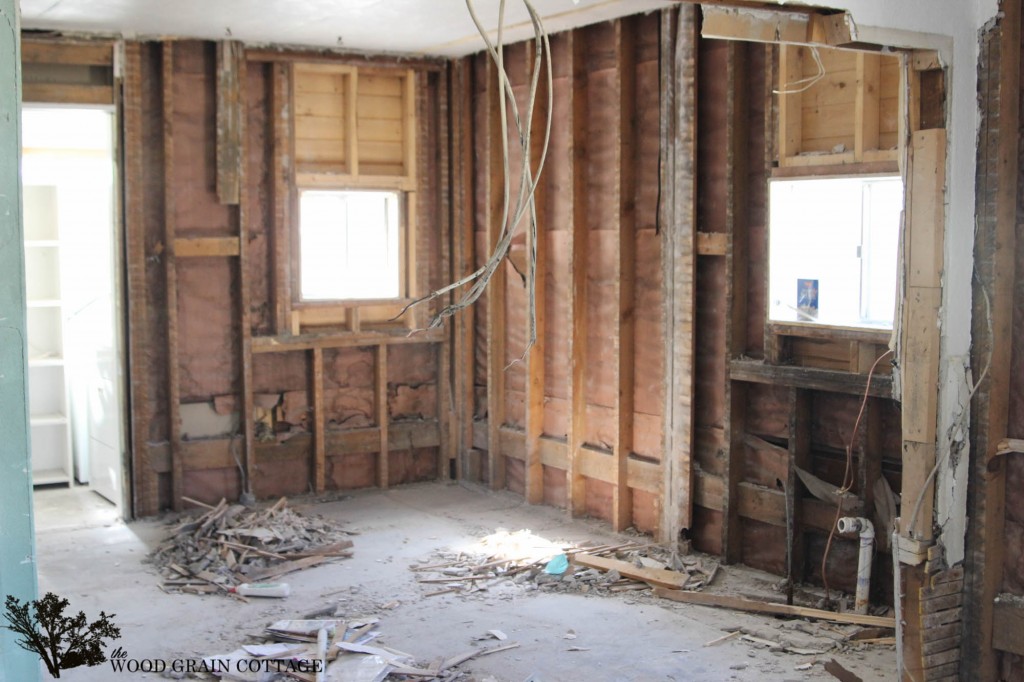 Demolation (Part 2) at the Fixer Upper by The Wood Grain Cottage