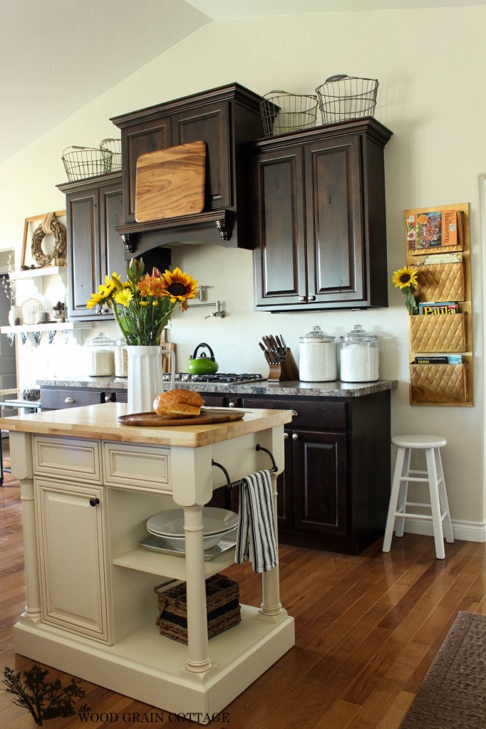 Fall Home Tour with great, inexpensive decorating ideas! by The Wood Grain Cottage