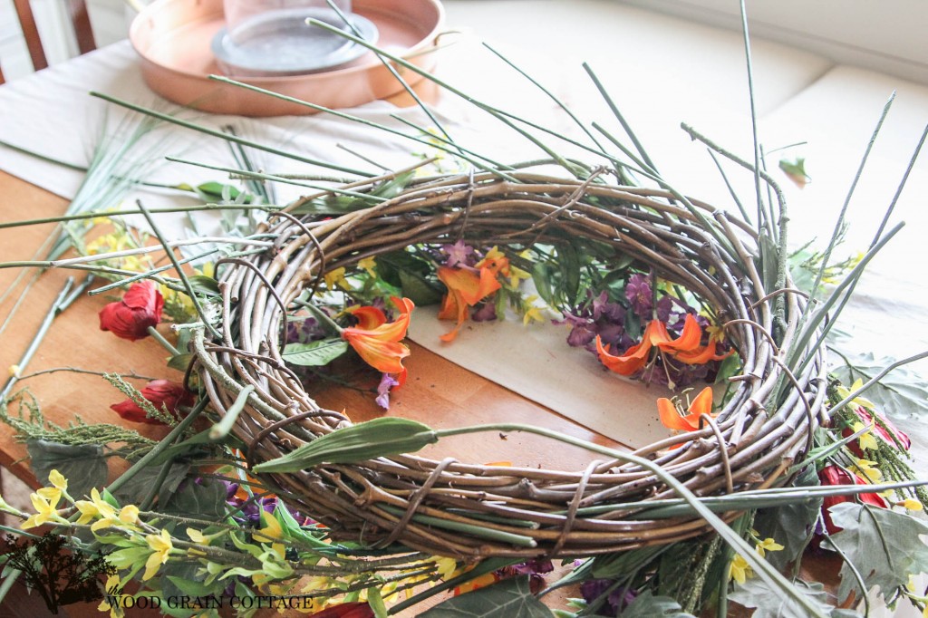 The easy way to make a wreath. Full tutorial by The Wood Grain Cottage