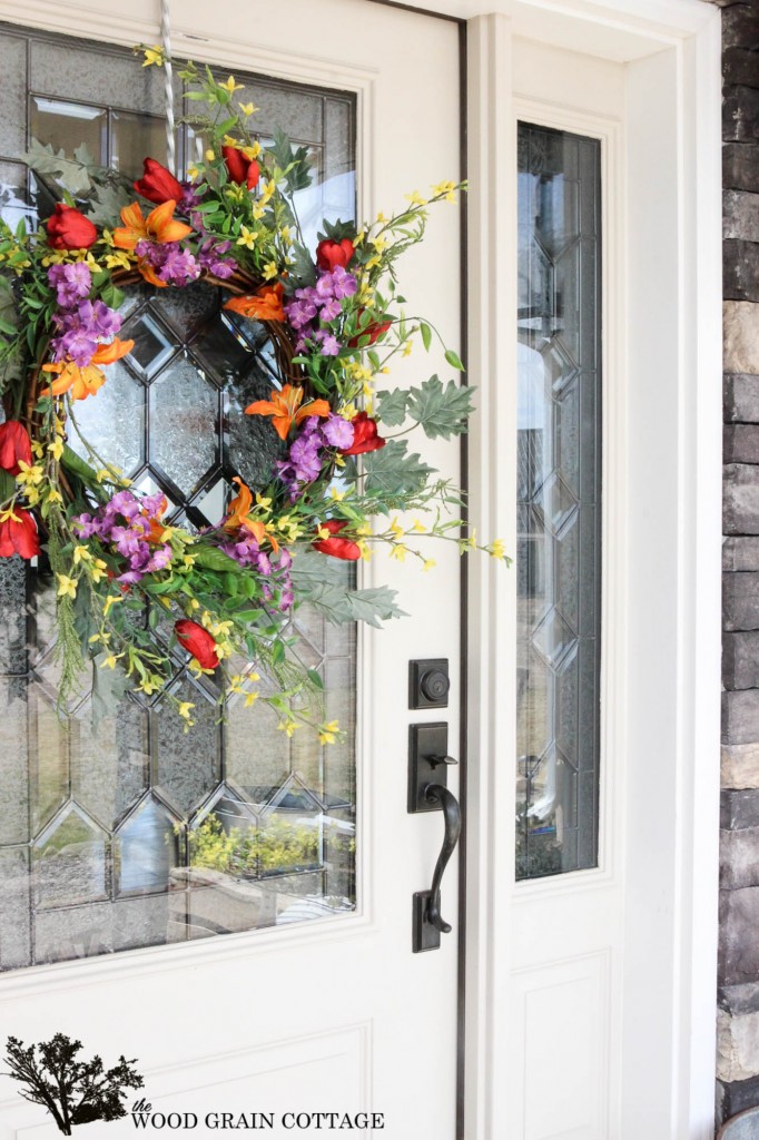 The easy way to make a wreath. Full tutorial by The Wood Grain Cottage