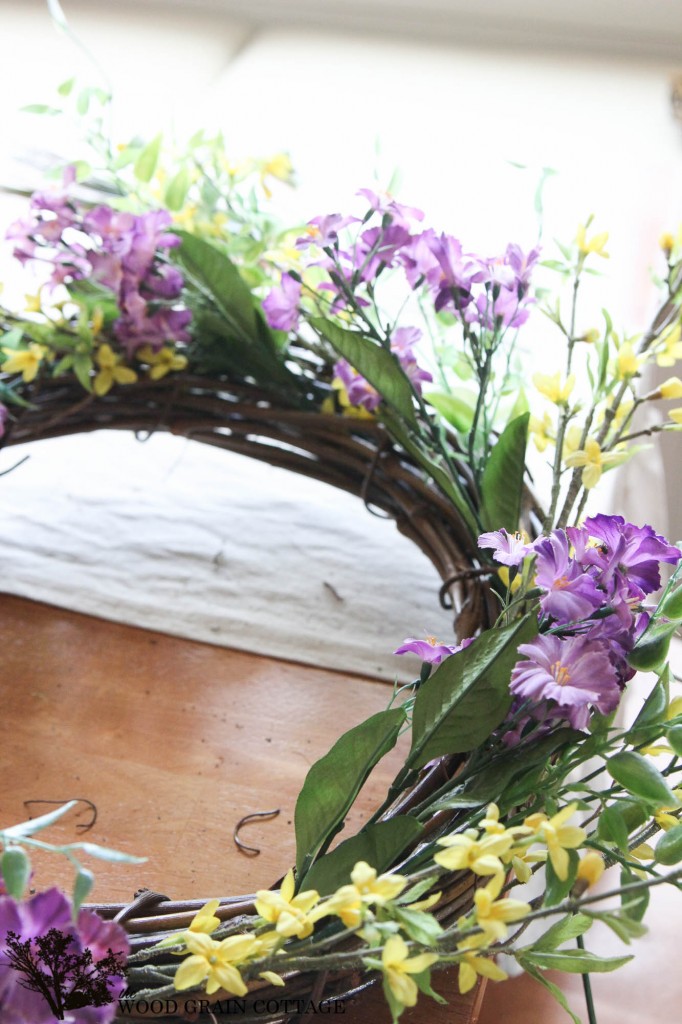 The easy way to make a wreath. Full tutorial by The Wood Grain Cottage