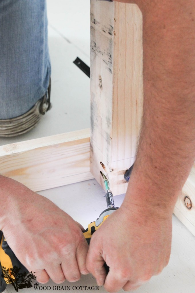 How To Build Shipping Counters. Full tutorial by The Wood Grain Cottage