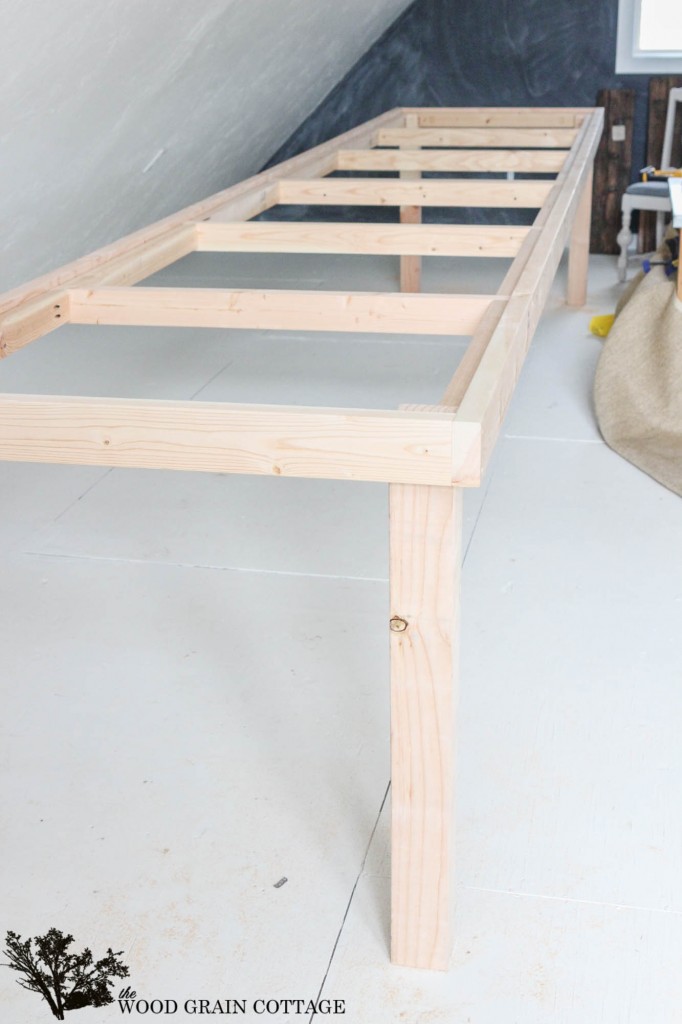 How To Build Shipping Counters. Full tutorial by The Wood Grain Cottage