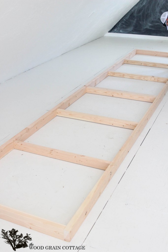 How To Build Shipping Counters. Full tutorial by The Wood Grain Cottage