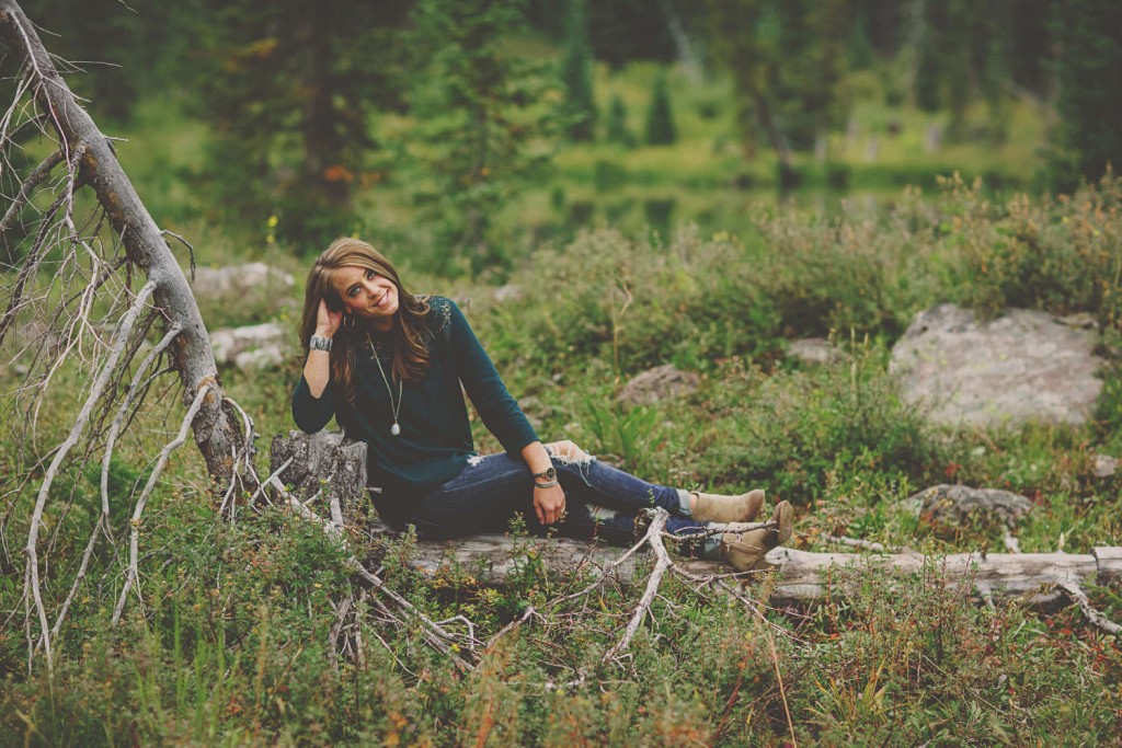 Fashion Friday: Forest Green by The Wood Grain Cottage