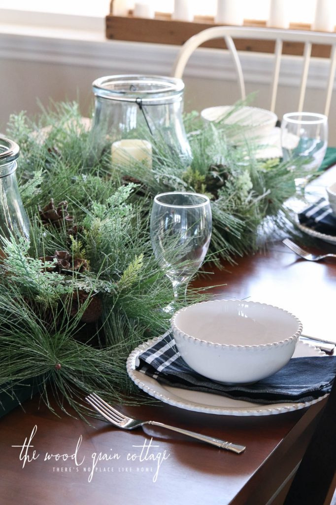 Christmas Dining Room Table Setting from The Wood Grain Cottage
