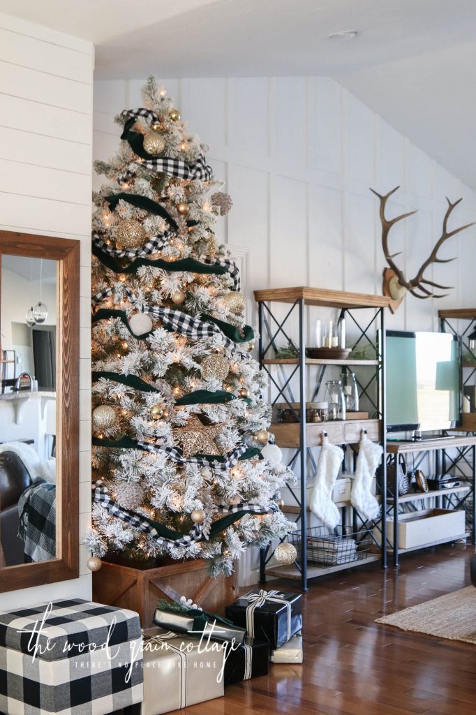 Christmas Home Tour by The Wood Grain Cottage