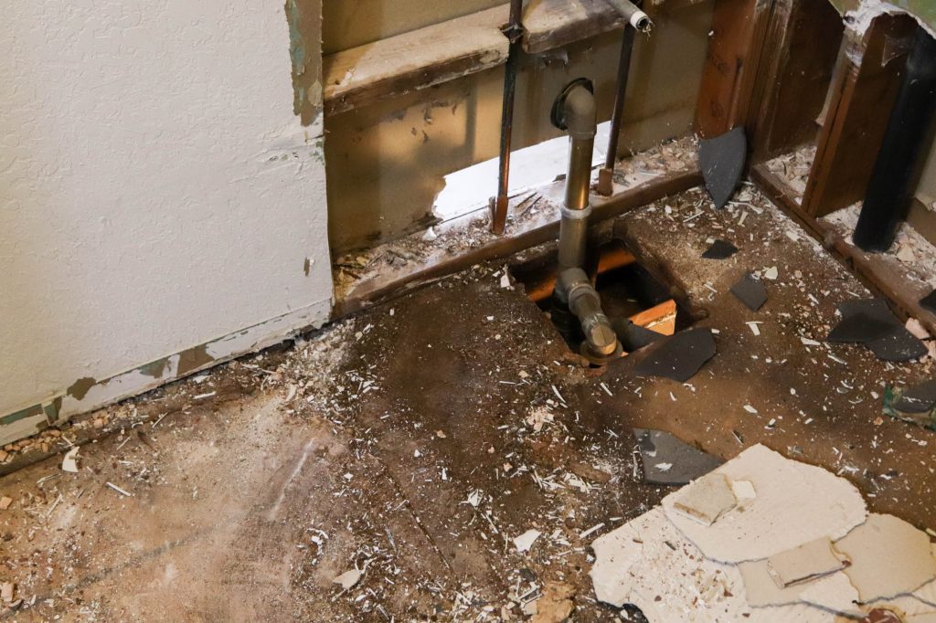 Demo'ing The Hall Bathroom by The Wood Grain Cottage