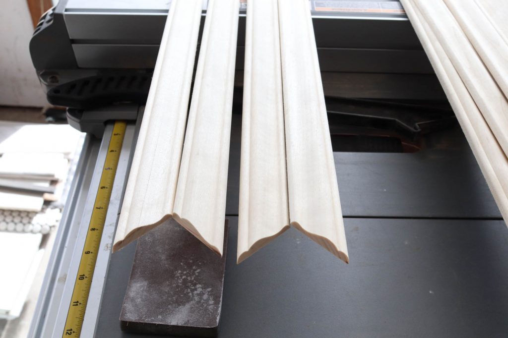 A picture of the wall moulding cut to size. 