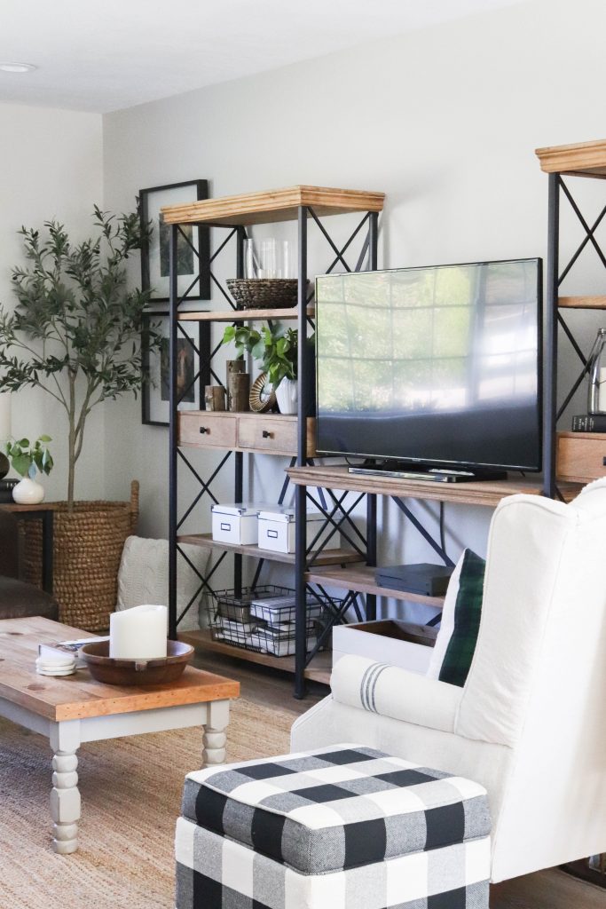 A picture of our living room. 