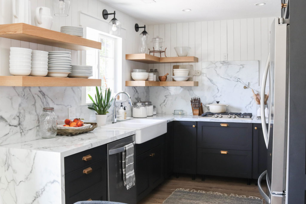 A picture of the new countertops and backsplash. 