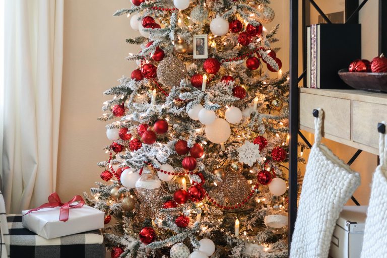 Red, White & Gold Christmas Tree