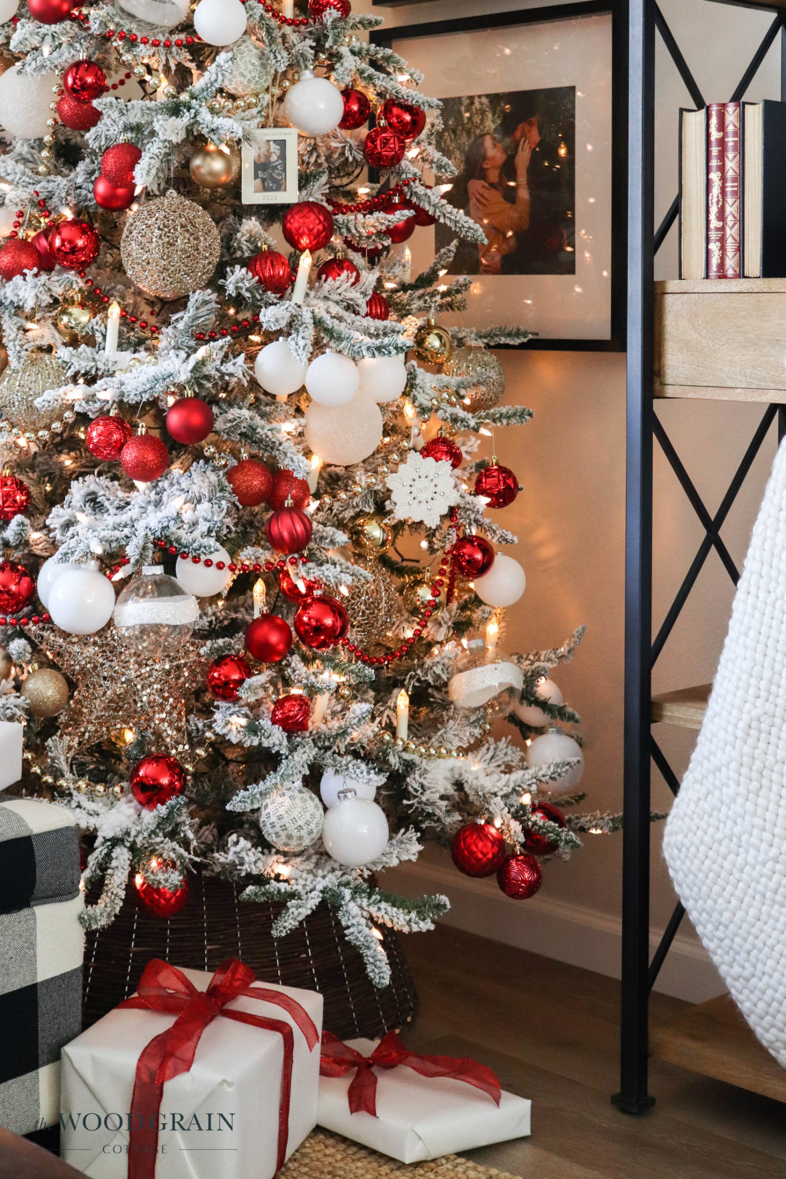 Red, White & Gold Christmas Tree - The Wood Grain Cottage