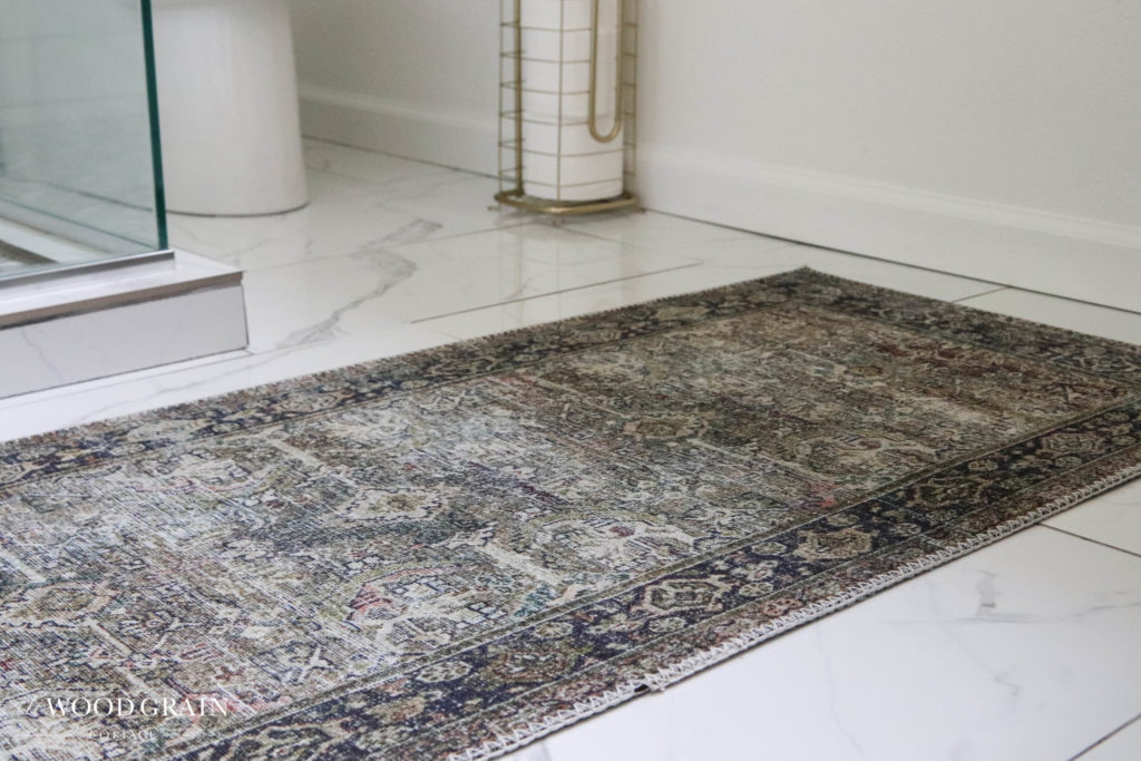 A picture of our bathroom rug. 