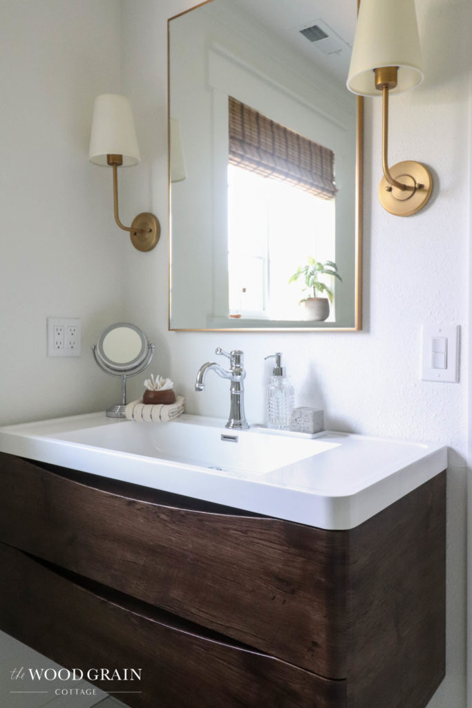 A picture of our the blind in our master bathroom. 