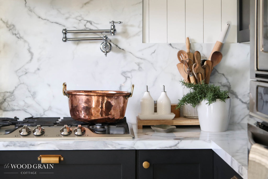 A picture of our laminate backsplash. 