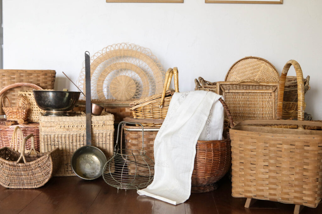 A picture showing several of my new finds!