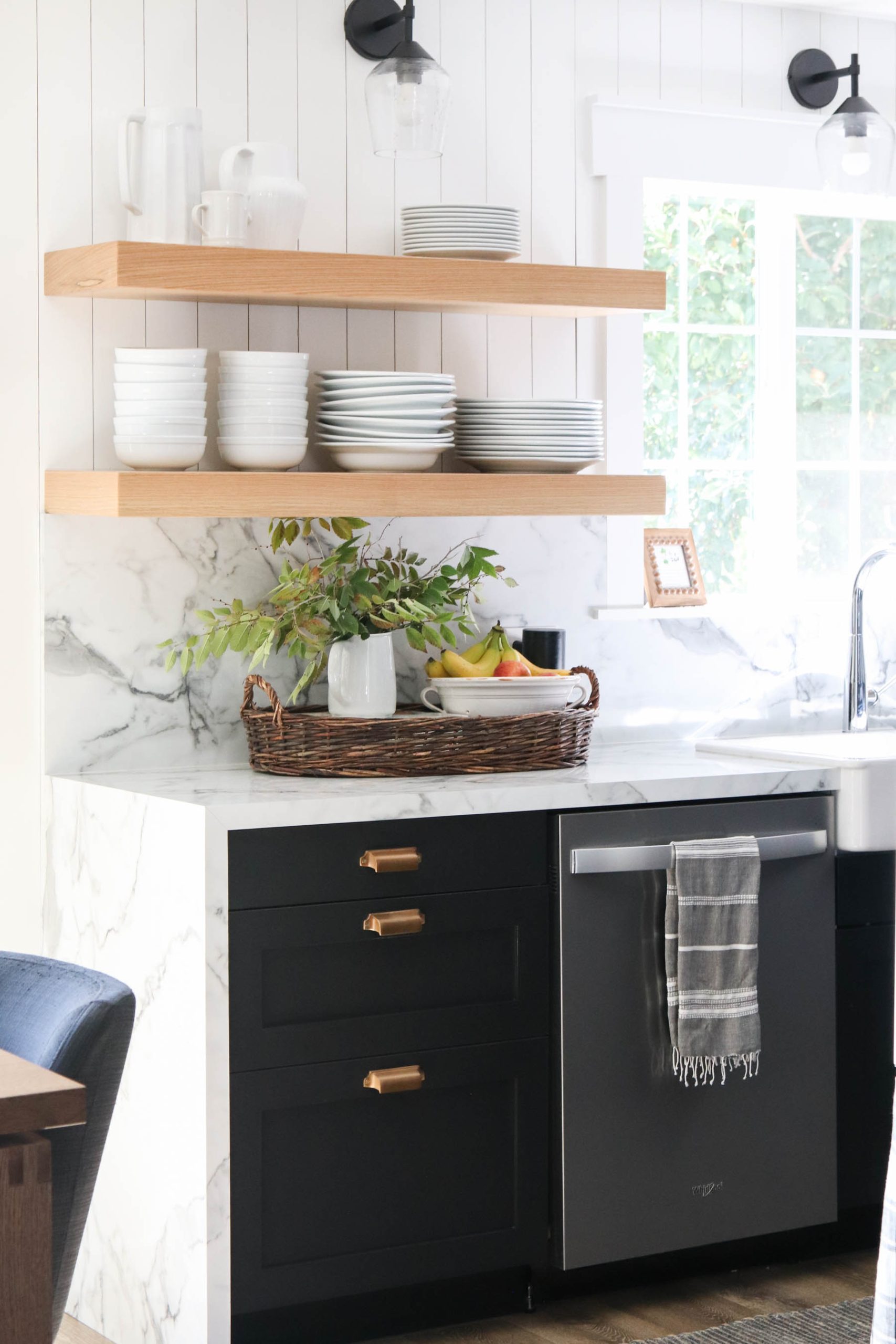 Why I Love To Add A Basket To My Kitchen Countertop